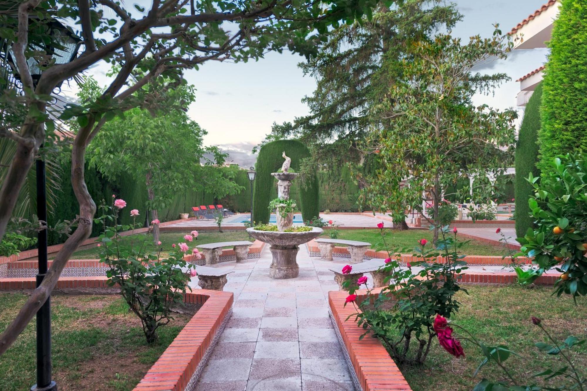 Villa Granada Garden Deluxe Моначиль Экстерьер фото
